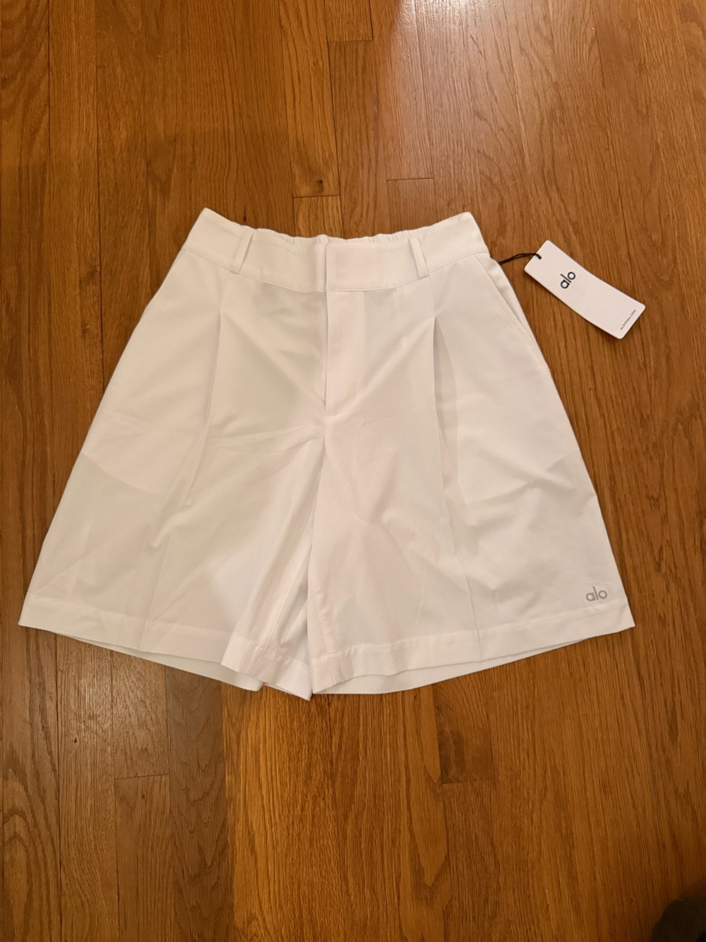 NWT ALO HIGH WAIST DREAMSCAPE SHORTS SIZE S - Picture 2 of 7